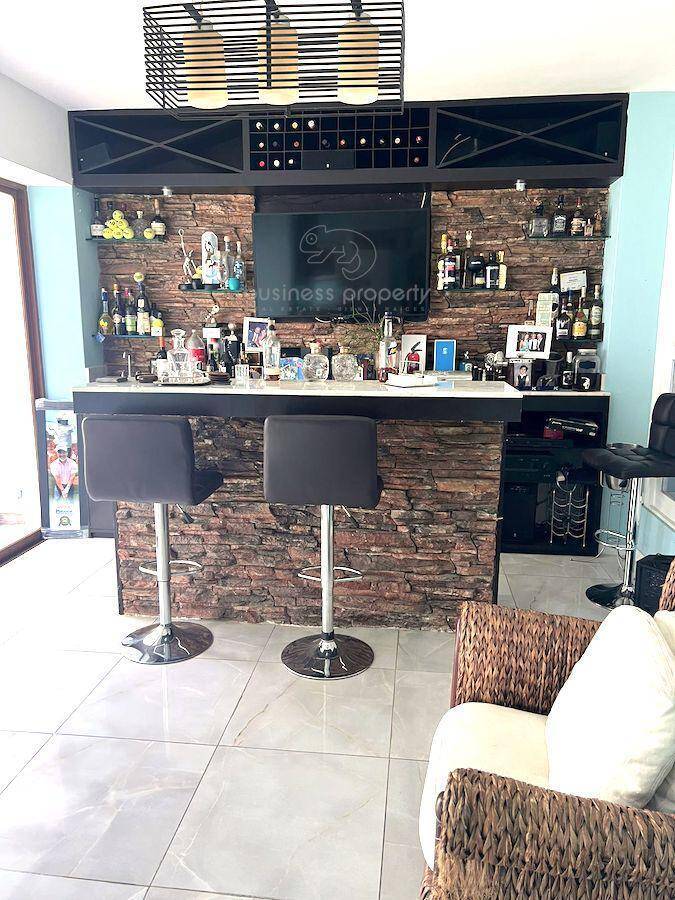 Doomos. ESPECTACULAR CASA EN LA ALTEÑA III